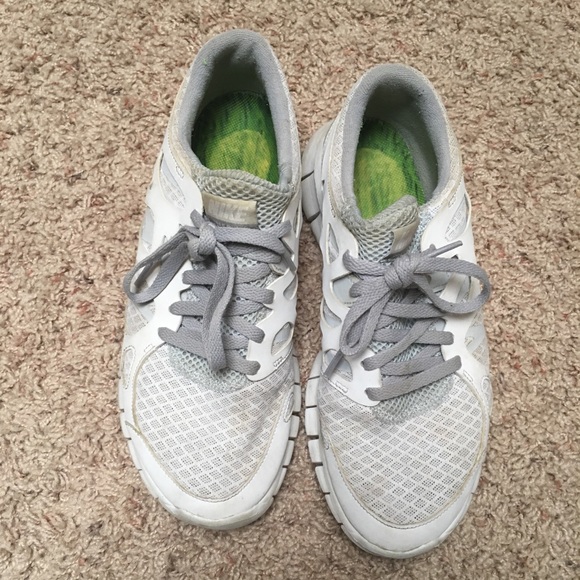 Nike white free sneaker woman 7.5 - Picture 2 of 4